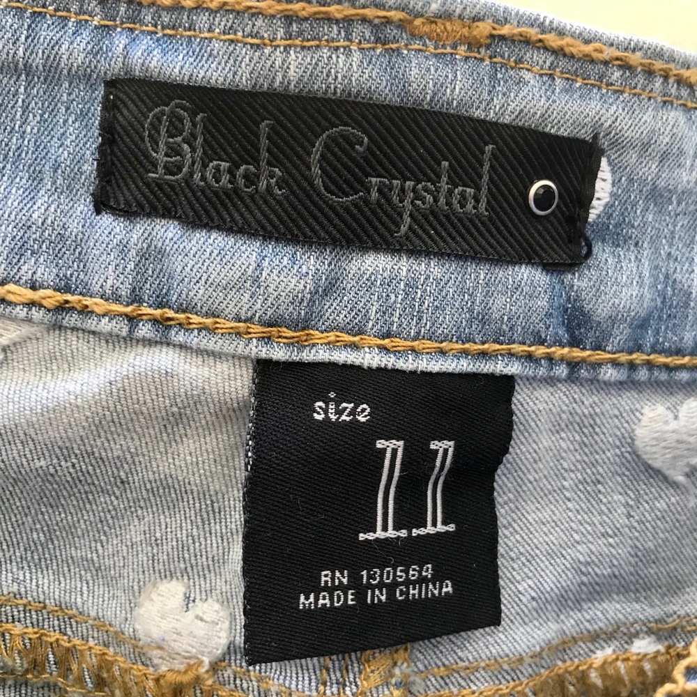 Embroidered Heart Shorts - Picture 2 of 2